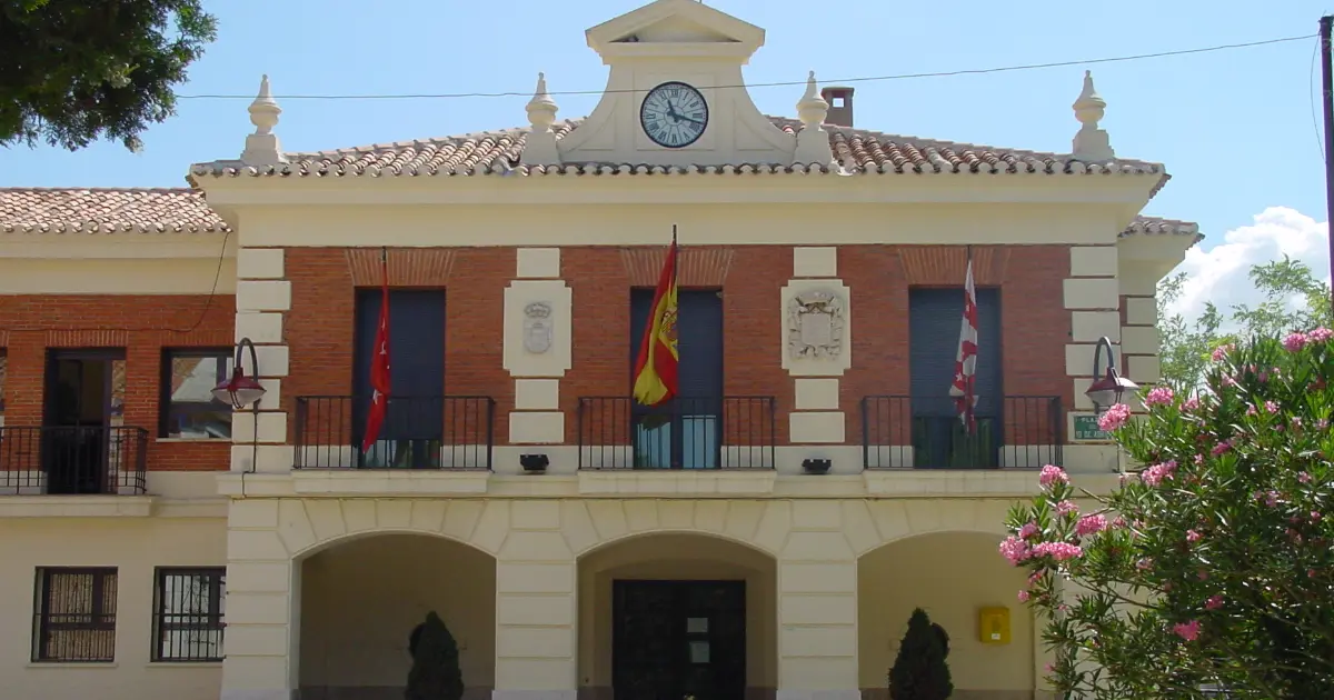 Cuidado de personas mayores en Rivas-Vaciamadrid: edificio del Ayuntamiento en el casco antiguo de Rivas-Vaciamadrid